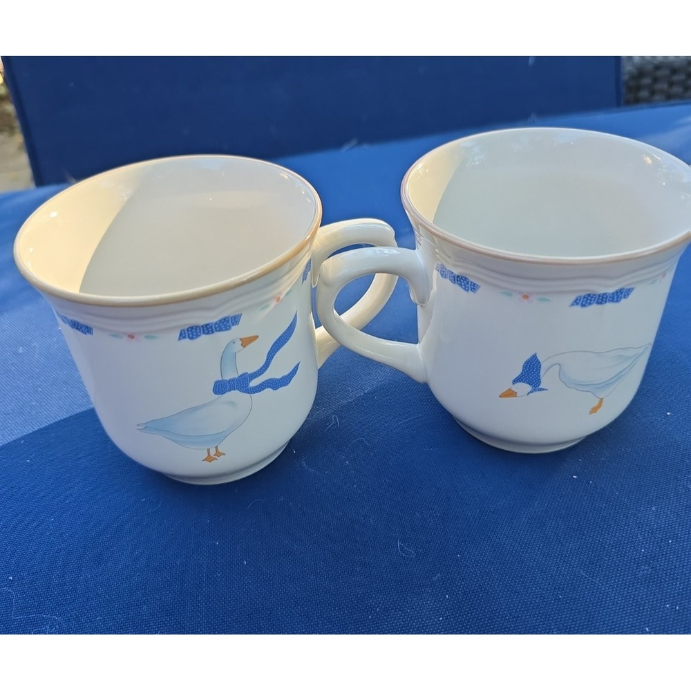 Set 2 Vtg Ribbon Goose Newcor Stoneware Coffee Mugs Country Geese Blue Cottage